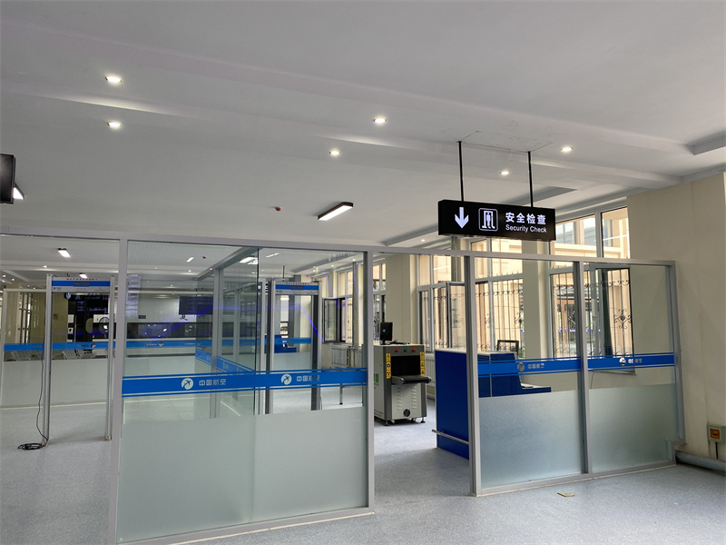 1642390042763787.jpg 模擬機場安檢處.JPG